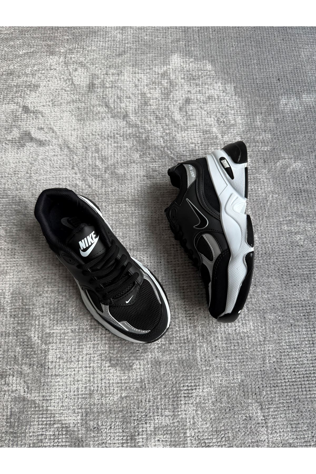 Nike New Just Siyah Beyaz