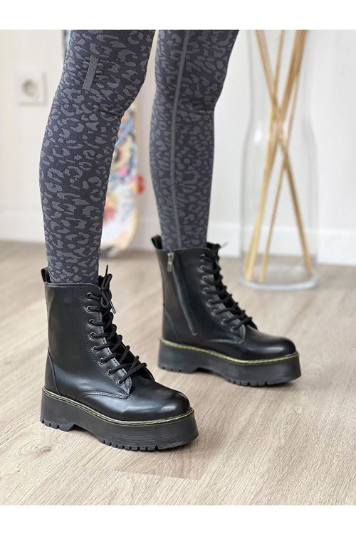 Martens Siyah Postal Bot