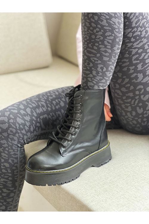 Martens Siyah Postal Bot