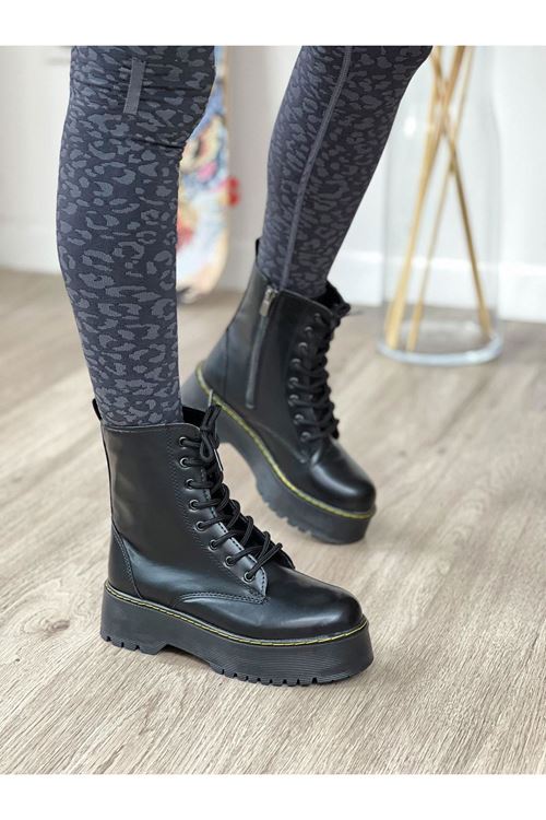 Martens Siyah Postal Bot