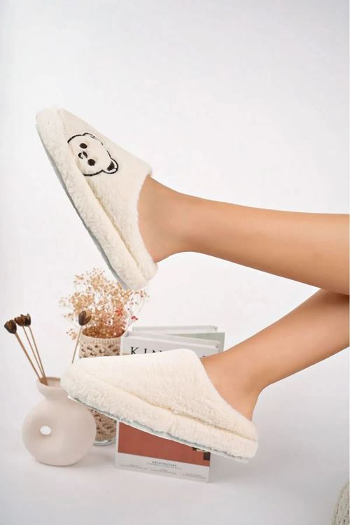 Peluş Beyaz Kaymaz Taban Ev Terliği