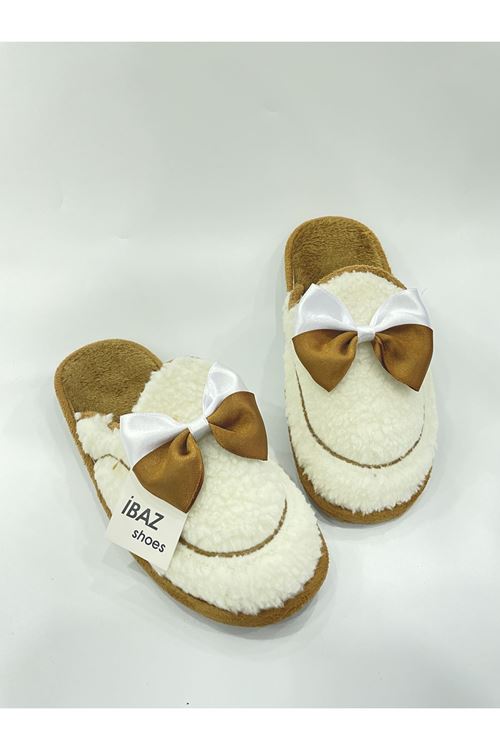 Beyaz Kurdeleli Yünlü Ev Terliği