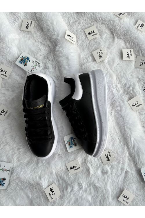 Alexander Mc Siyah Beyaz