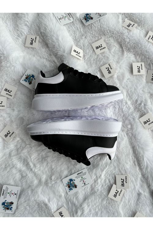 Alexander Mc Siyah Beyaz