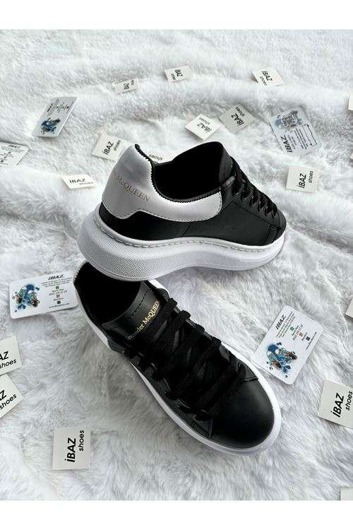 Alexander Mc Siyah Beyaz